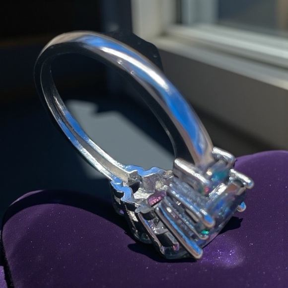 5 Stone Mystic Topaz Ring (Almost a Size 9) - Picture 3 of 5
